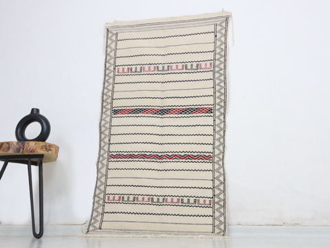 Dihina Moroccan Kilim Rug 2'6" x 4'5"