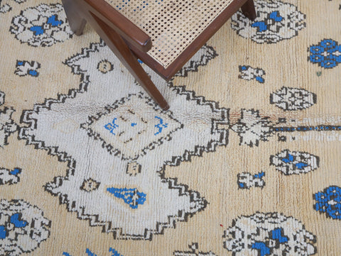 Akziz Vintage Moroccan Rug  6'6" x13'5"