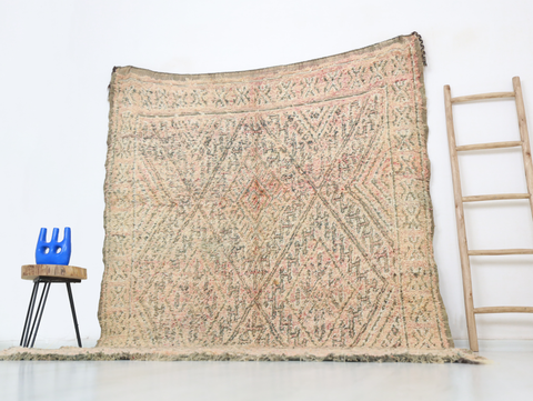 Issem Vintage Moroccan Rug  6'8" x9'6"