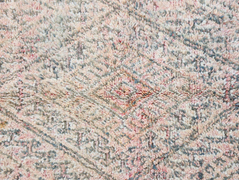 Issem Vintage Moroccan Rug  6'8" x9'6"