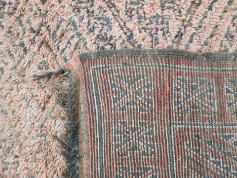 Issem Vintage Moroccan Rug  6'8" x9'6"