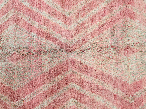 Amnayen Vintage Moroccan Rug  6'4" x10'4"