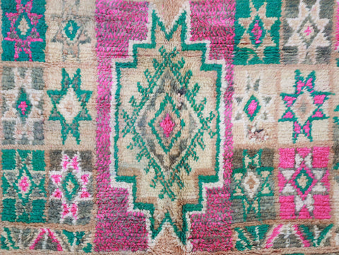 Tinireft Vintage Moroccan Rug  5'9" x9'8"